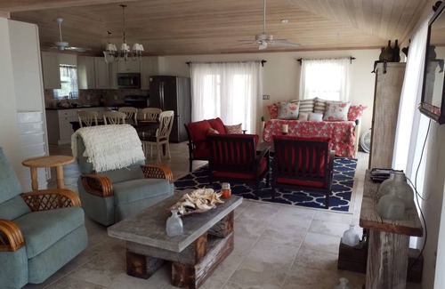 South Palmetto Point House | "Lil Red House" your very own piece of paradise!
