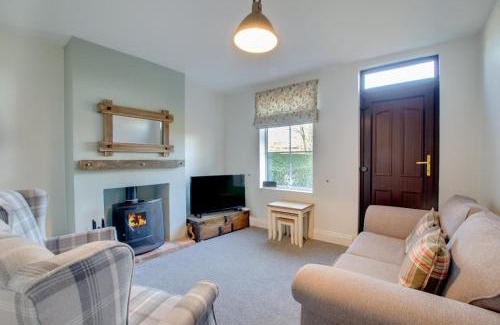 Hindolveston House | Lilac Cottage