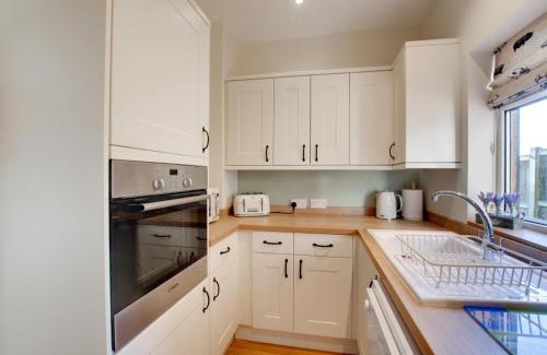 Hindolveston House | Lilac Cottage