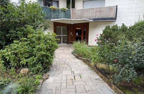 Les Lilas Apartment | Lilas house