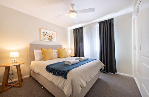 Dubbo Apartment | Lilly Pilly Lodge - Close to Zoo, 3 Mins to CBD