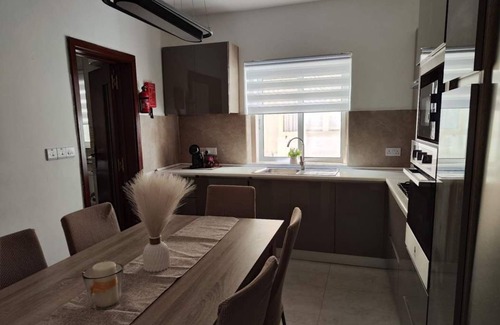 Marsalforn Apartment | Lilly's sea view apartment