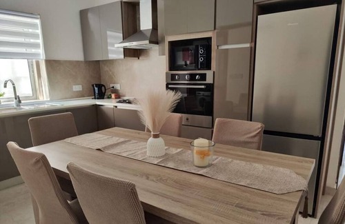 Marsalforn Apartment | Lilly's sea view apartment