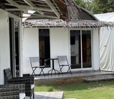 San Juan House | Lily Paradise