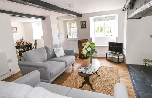 Burton Bradstock House | Lime Cottage
