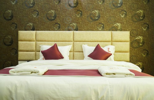 Gurugram Hotel | Lime Tree Hotel The Pulkit