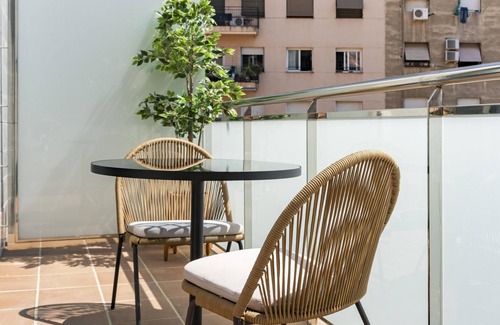 El Camp de l'Arpa del Clot Apartment | Limehome Barcelona Carrer de Besalú 82