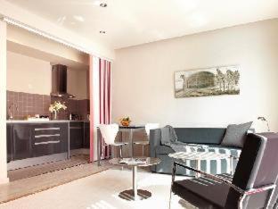 Hostafrancs Apartment | Limehome Barcelona Rector Triadó
