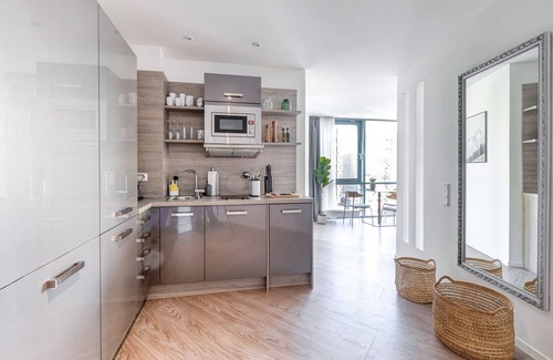 New Town Apartment | Limehome Köln Friesenplatz