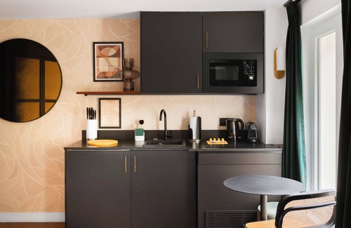 Quartier des Grandes-Carrieres Hotel | Limehome Paris Montmartre