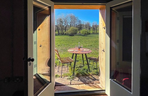 Louth Cottage | Lincoln Reds Lookout