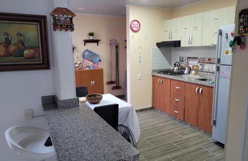 Anapoima House | Linda casa en Anapoima capacidad hasta 9 personas en Condominio con piscina