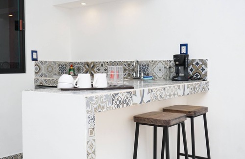 Luis Donaldo Colosio Hotel | Linda Vecindad Playa del Carmen