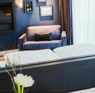 Schoeneberg Hotel | LINDEMANN'S