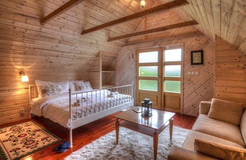 Velika Plana Ski Chalet | Linden Tree Retreat & Ranch