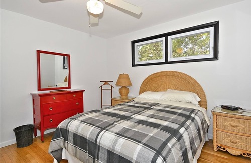 North Shores House | LINENS INCLUDED*! DAILY Activities. EASY WALK TO BEACH/COMMUNITY POOL/TENNIS NORTH SHORES