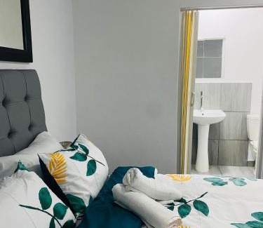 Ekurhuleni House | Linies guest house