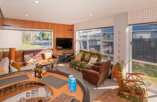 Whangamata House | Linton's Sunshine Retreat - Whangamata Home