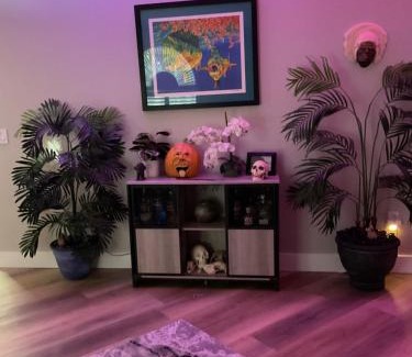 Trailer Estates House | Lions Den. private room in shared home