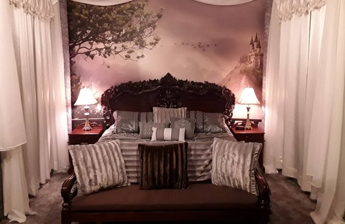 Lava Hot Springs Bed & Breakfast | Lions Gate Manor B&B