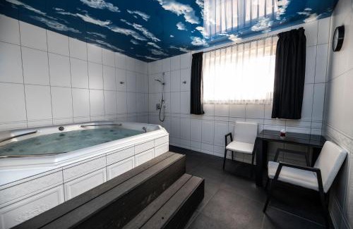 Nesuchyne Hotel | LIONS Nesuchyně