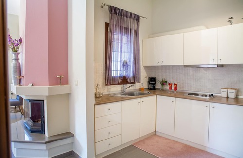 Mouresi Apartment | Lions Nine