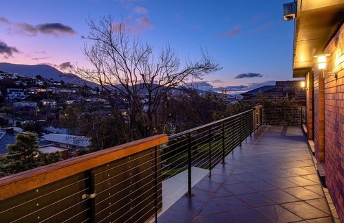 Sandy Bay Villa | Lipscombe Mt Wellington view luxury house