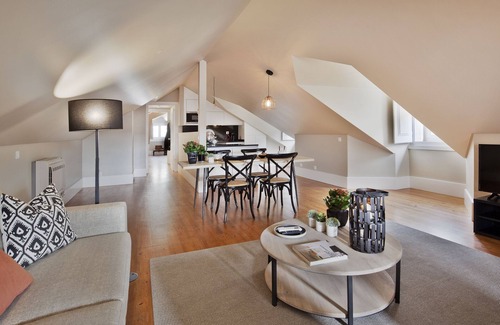 Misericordia Apartment | Lisbon Five Stars Apartments - Bica 246
