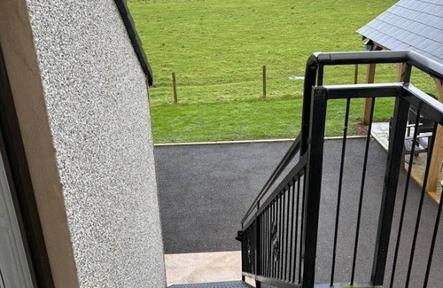 Lisburn Apartment | Lisburn - 1 Bedroom - Sleeps 2 - Street Parking