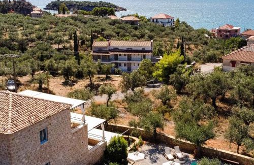 Kardamyli House | Lithos Guesthouse Kardamili