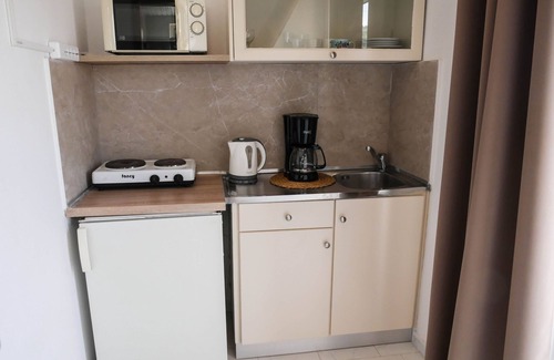 Agia Apartment | Litinas Aprt with balcony in front of the pool