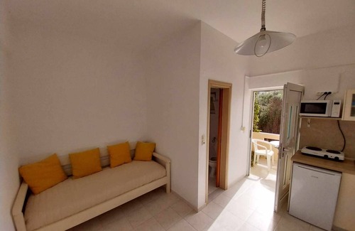 Agia Apartment | Litinas Aprt with balcony in front of the pool