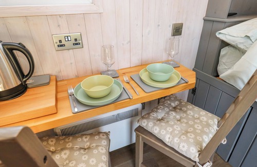 Oxenhope Cottage | LITTLE ACRE, pet friendly, with a garden in Oxenhope