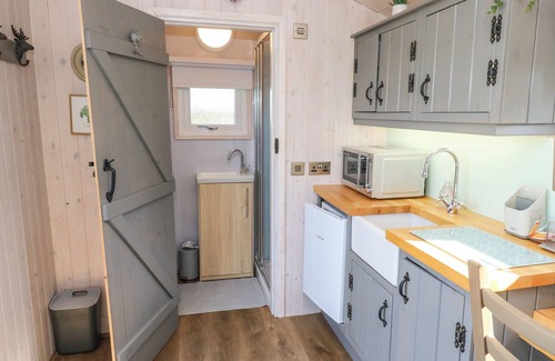 Oxenhope Cottage | LITTLE ACRE, pet friendly, with a garden in Oxenhope