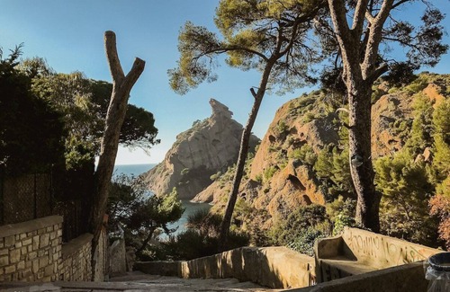 La Ciotat Ski Chalet | Little Briandière. House, Air con, garden, WIFI
