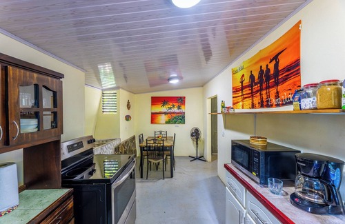 Esterillos House | Little, cozy house near to the beach.