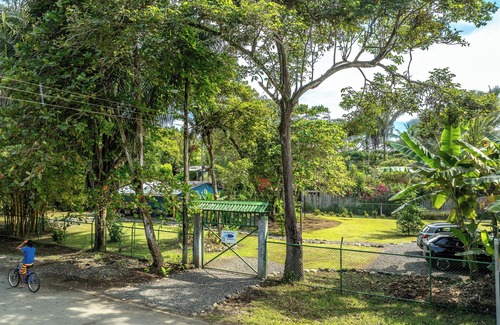 Esterillos House | Little, cozy house near to the beach.