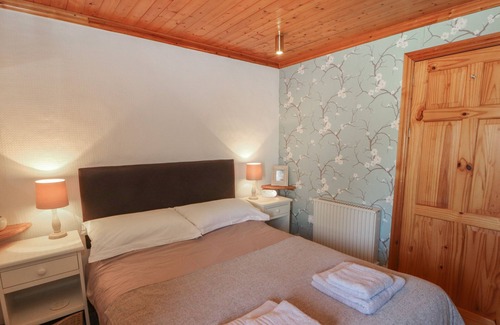 Dearham House | LITTLE GEM, romantic, character holiday cottage in Maryport