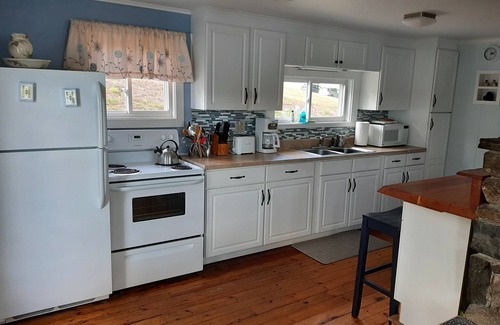 Newcastle Cottage | Little Gray Cottage On The Lake