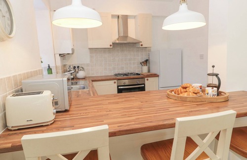 Bamburgh Cottage | Little Haven