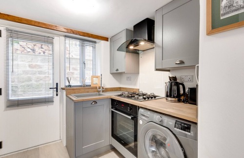 Ashover House | Little Hillside - One Bedroom House, Sleeps 2