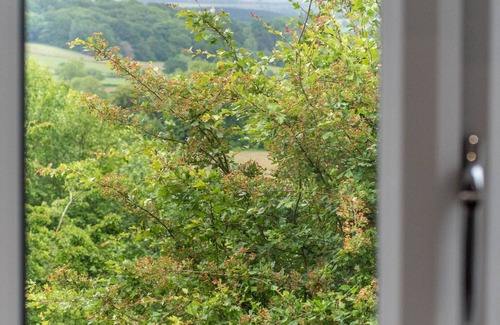 Ashover House | Little Hillside - One Bedroom House, Sleeps 2