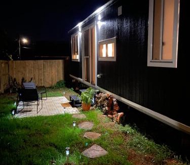 Alstonville Apartment | Little Lodge - Luxury Tiny Home Stay