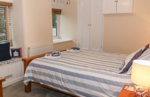 Caergeiliog Cottage | LITTLE NETHERLEIGH, pet friendly, with open fire in Trearddur Bay