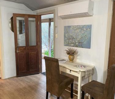 Tanunda House | Little Para Cottage Tanunda
