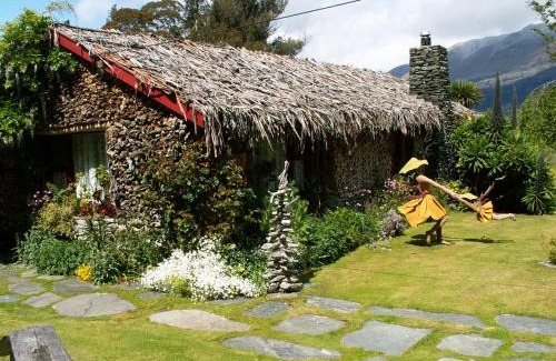 Mount Creighton House | Little Paradise Lodge