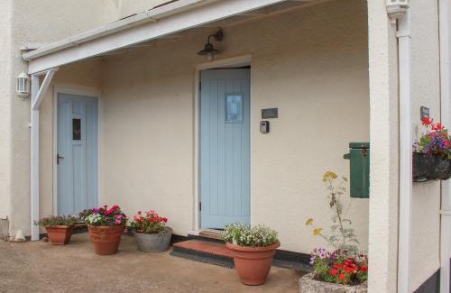 East Allington House | Little Piccadilly
