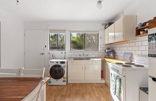 Inverloch House | Little Pier Cottage Inverloch