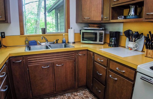 Camden Cabin | LITTLE PINES - Town of Camden - Megunticook Lake