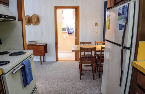 Camden Cabin | LITTLE PINES - Town of Camden - Megunticook Lake